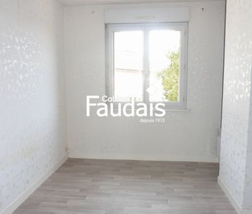Location Appartement 2 pièces 47m² COUTANCES 50200 - Photo 3