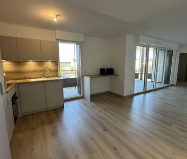Location Appartement 3 pièces Meublé 72m² MERIGNAC 33700 - Photo 2