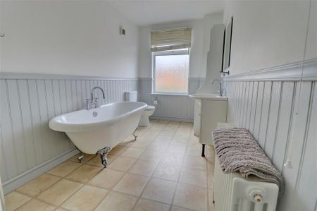 2 bedroom terraced house to rent - Photo 5