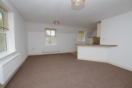 2 bedroom apartment to rent - Photo 2