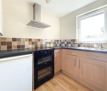 Well presented top floor 1 bedroom apartment to rent in Cambridge w... - Photo 2
