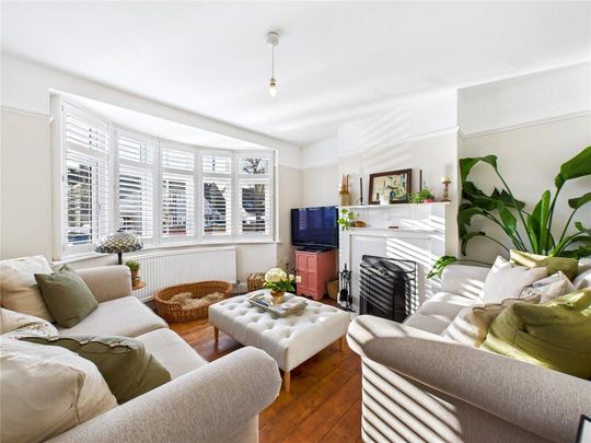 3 bedroom semi-detached house to rent - Photo 1