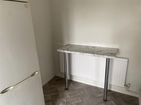 69 Deramore Drive, BT62 3HJ, Portadown - Photo 4