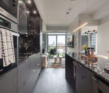 Yorkville Avenue - Photo 6