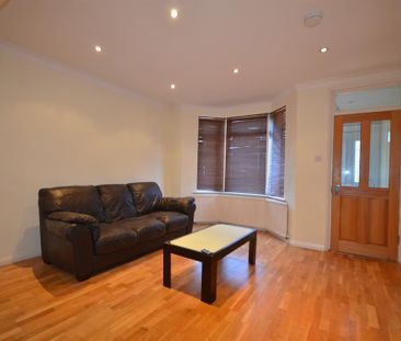 3 bedroom terraced house to rent - Photo 3