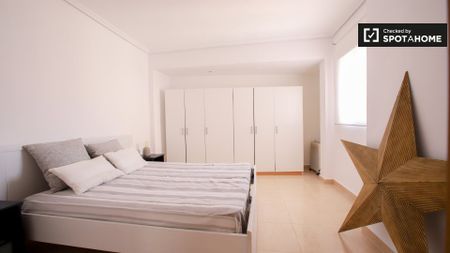 valencia, Valencian Community 46019 - Photo 4