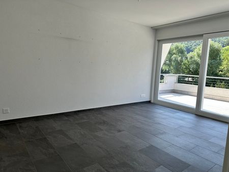 Stilvolle 4.5-Zimmer-Dachwohnung mit hochwertiger Ausstattung und Blick ins Grüne - Foto 3