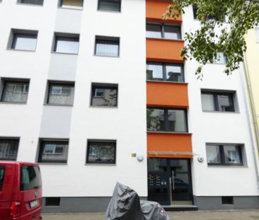 *** Modernisierte 2-Zi-Wohnung mit Balkon in zentraler, dennoch ruh... - Photo 4