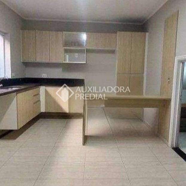 Casa com 2 quartos e 130m² para alugar em Vila Homero Thon, Santo André. - Foto 1
