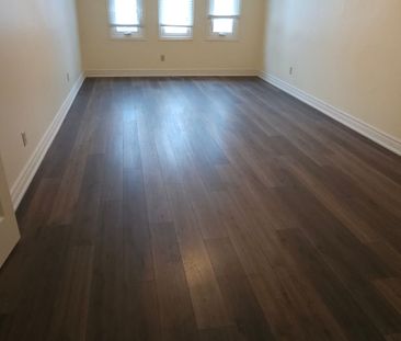 For Lease - 11 Foster Crescent, Whitby, Ontario - Photo 2