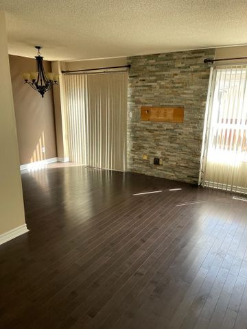 For Lease - 3586 Indigo Crescent, Mississauga, Ontario - Photo 2