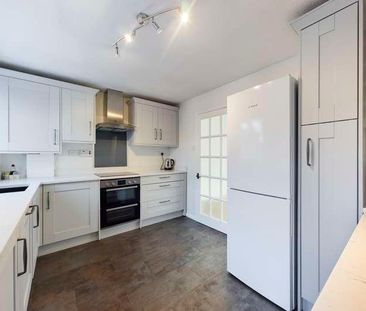 Brook Close, East Grinstead, West Sussex, RH19 - Photo 4