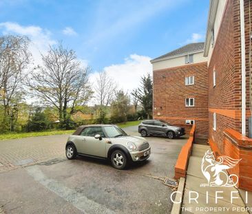 Ashford Court, Overcliff Road, Little Thurrock, RM17 - Photo 1