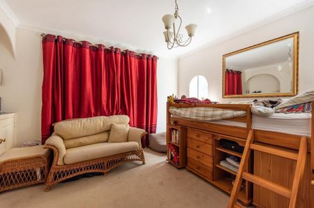 4 bedroom detached house to rent - Photo 5