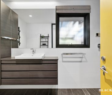 14 Jelbart Street, Mawson ACT 2607 - House For Rent | Domain - Photo 2