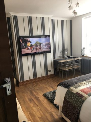 Room in a Shared Flat, Further Green Road, SE6 - Photo 3