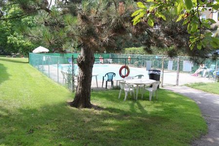 Springbank Gardens - Photo 3