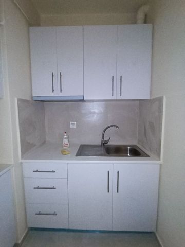 Studio/Γκαρσονιέρα για ενοικίαση Κέντρο (Λαμία) - Φωτογραφία 4