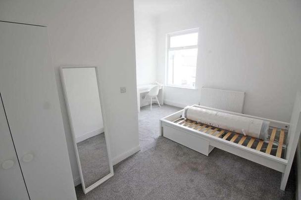 Chesham Road, Chesham, BL9 - Photo 1