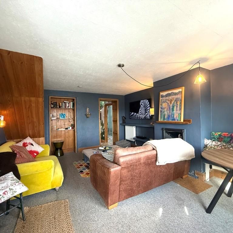 2 bedroom terraced house to rent - Photo 1