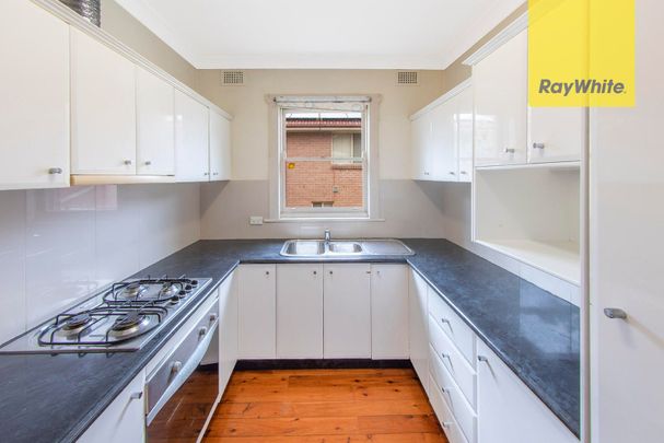 Charming Californian Bungalow in Prime Westmead School Catchment - Photo 1