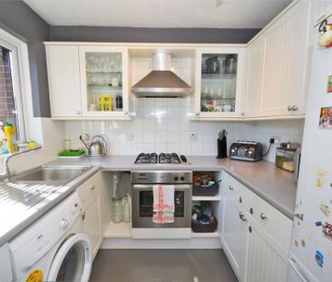 2 bedroom flat to rent - Photo 3