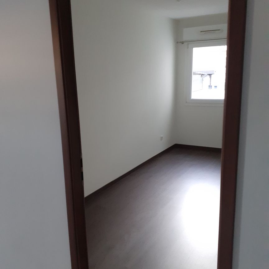 4 pièces - 89 m² - 1er étage - Colocation non autorisée - Photo 1