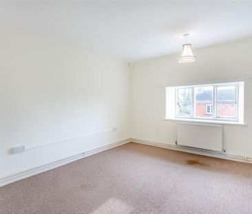 2 bedroom semi-detached house to rent - Photo 4