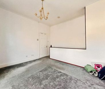 Meesons Lane, Grays, RM17 - Photo 2