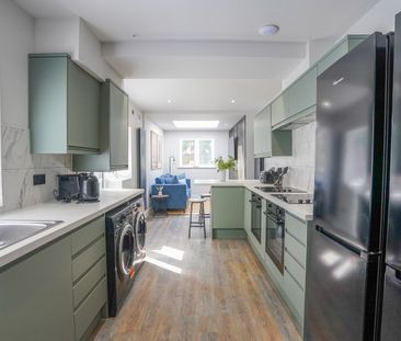 Room in a Shared House, Milton Road, SO15 - Photo 1