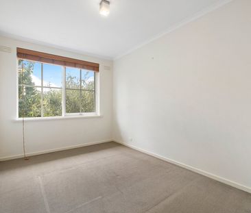 9/103 Barkers Road, Kew VIC 3101 - Photo 2