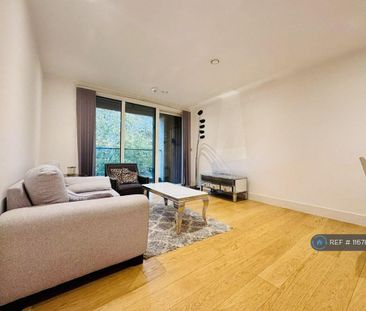 1 bedroom flat to rent - Photo 2