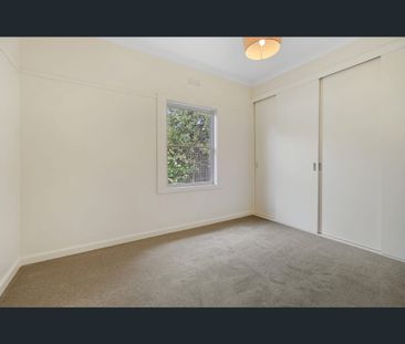 1/4 Birdsey Street, Thomson, Vic 3219 - Photo 6