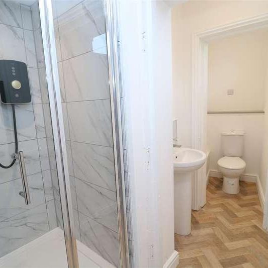 Trowbridge, BA14 - Photo 1