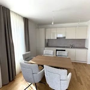 *Erstbezug* Helle 3-Zimmer-Wohnung mit Möbeln in einem modernen Wohnkomplex - Photo 1