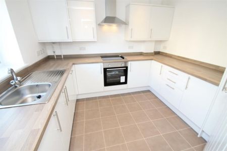 3 bedroom House To Let - Photo 4
