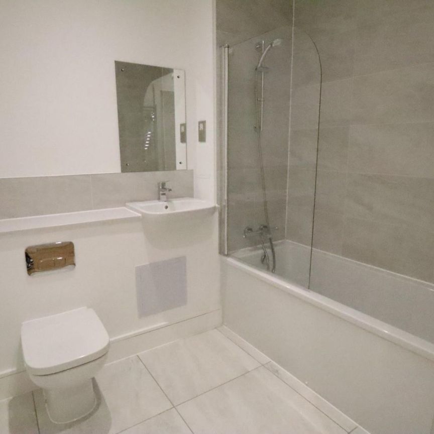 1 bedroom Flat To Let Total Size: 600 SQ FT - Photo 1
