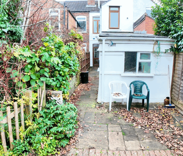 3 bedroom terraced house to rent - Photo 4