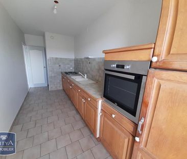 Location Appartement 3 pièces 65m² ANGOULEME 16000 - Photo 2