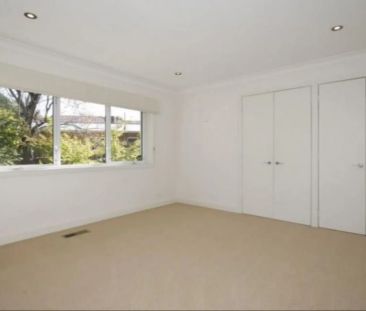 40 St Georges Crescent, Ashburton. - Photo 2