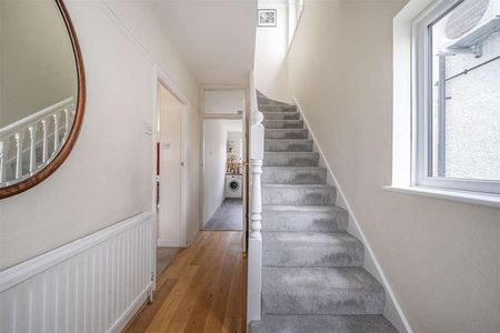 Tudor Drive, Kingston Upon Thames, KT2 - Photo 2