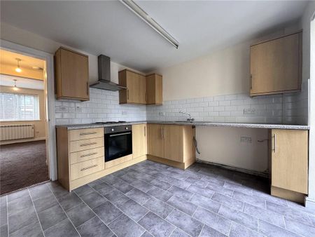 2 bedroom semi-detached house to rent - Photo 4