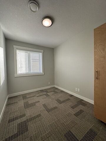 5717 2 Street Southwest, Calgary - Photo 2