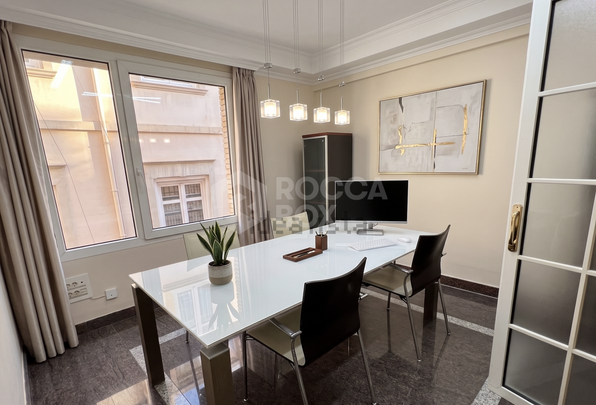 Office to Rent in Marqués de Larios Street, Malaga City Center - Photo 1