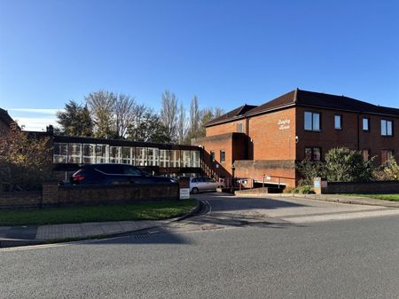 Langley House, Dodsworth Avenue, York - Photo 2