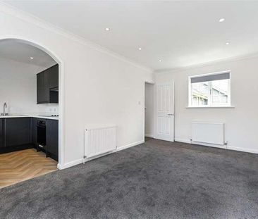 Fitzalan Mews, Arundel, BN18 - Photo 1