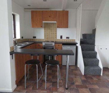 1 bedroom semi-detached house to rent - Photo 2