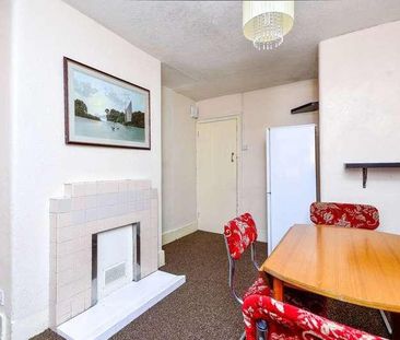 Milton Road, Upton, E6 - Photo 4