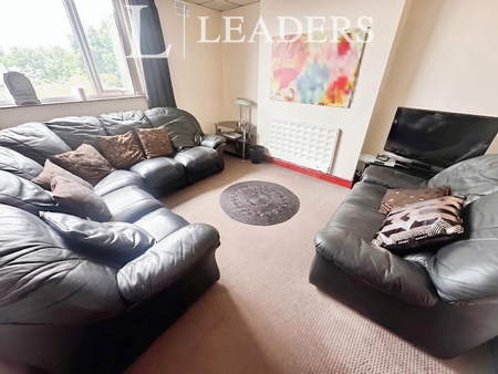 1 bedroom in a house share to rent - Photo 4