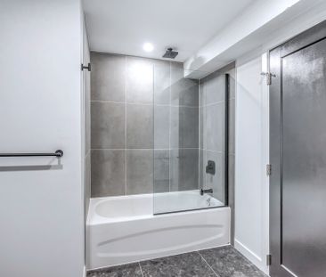 4855 Ch. Queen-Mary, #40B - Photo 3